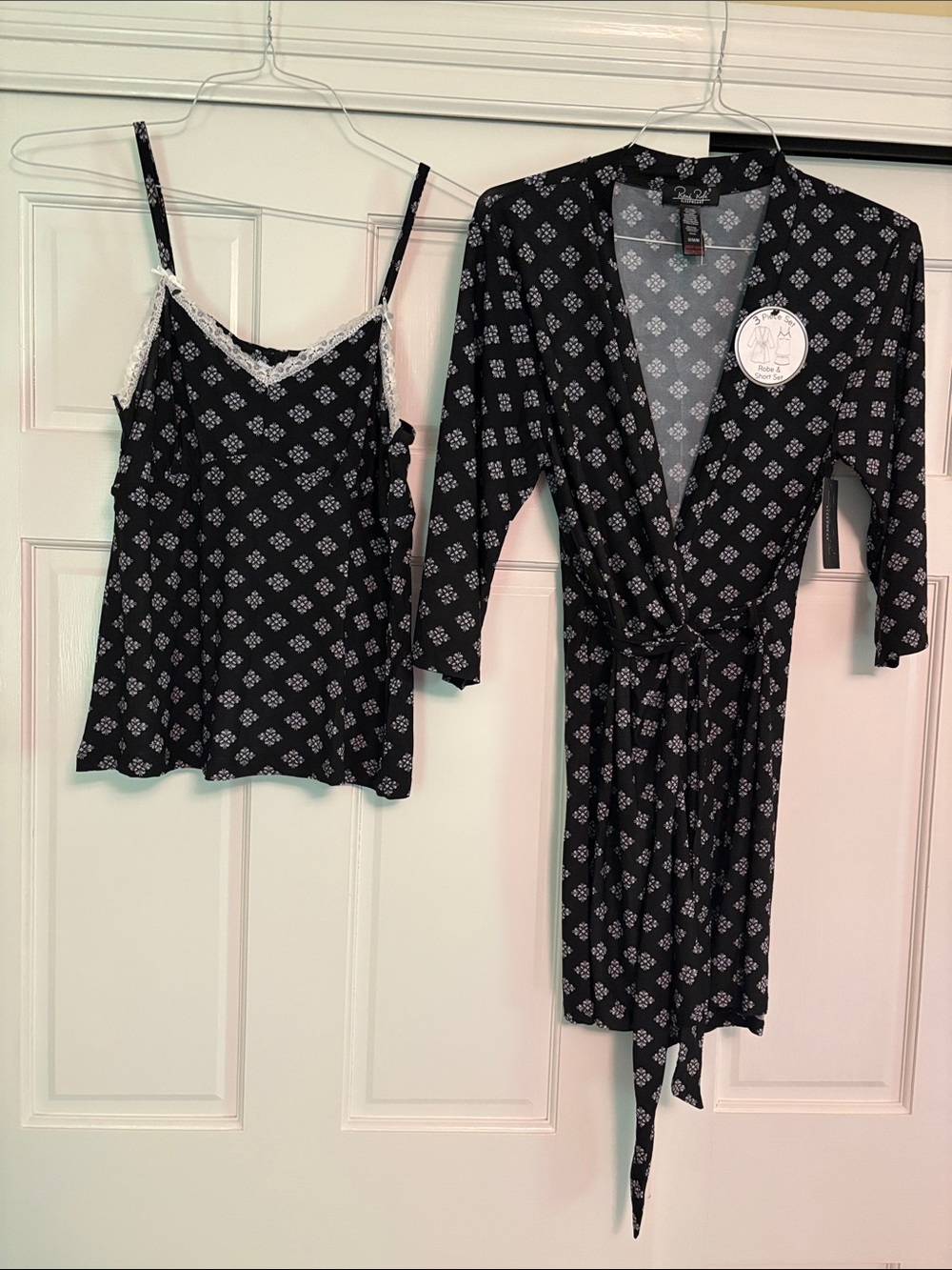 Rene Rofe Black Printed Lace-Trim Camisole, Shorts & Robe Set
